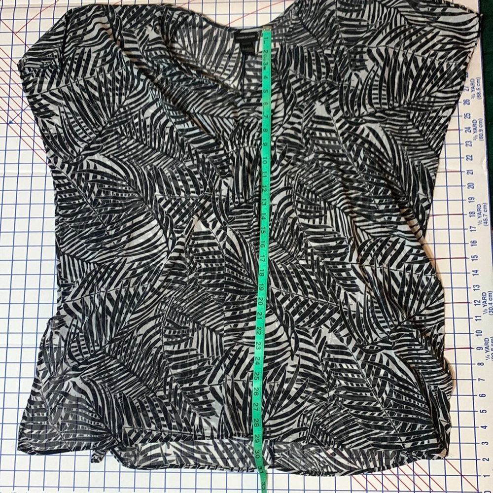 Cover 2 cover small black and white shawl top polyester